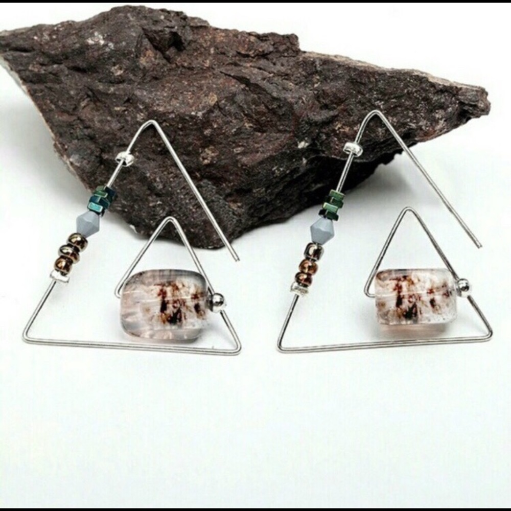 2/$20🛍Triangle Threader Earrings